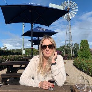 Meet your Posher, Bec